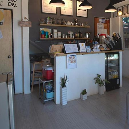 Hometel Barrio House Mactan Lapu-Lapu City Esterno foto