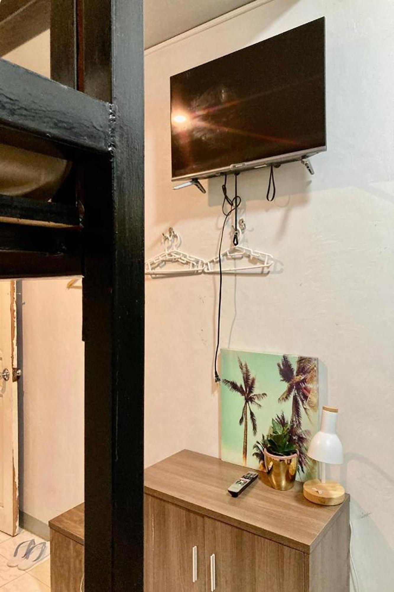 Hometel Barrio House Mactan Lapu-Lapu City Esterno foto