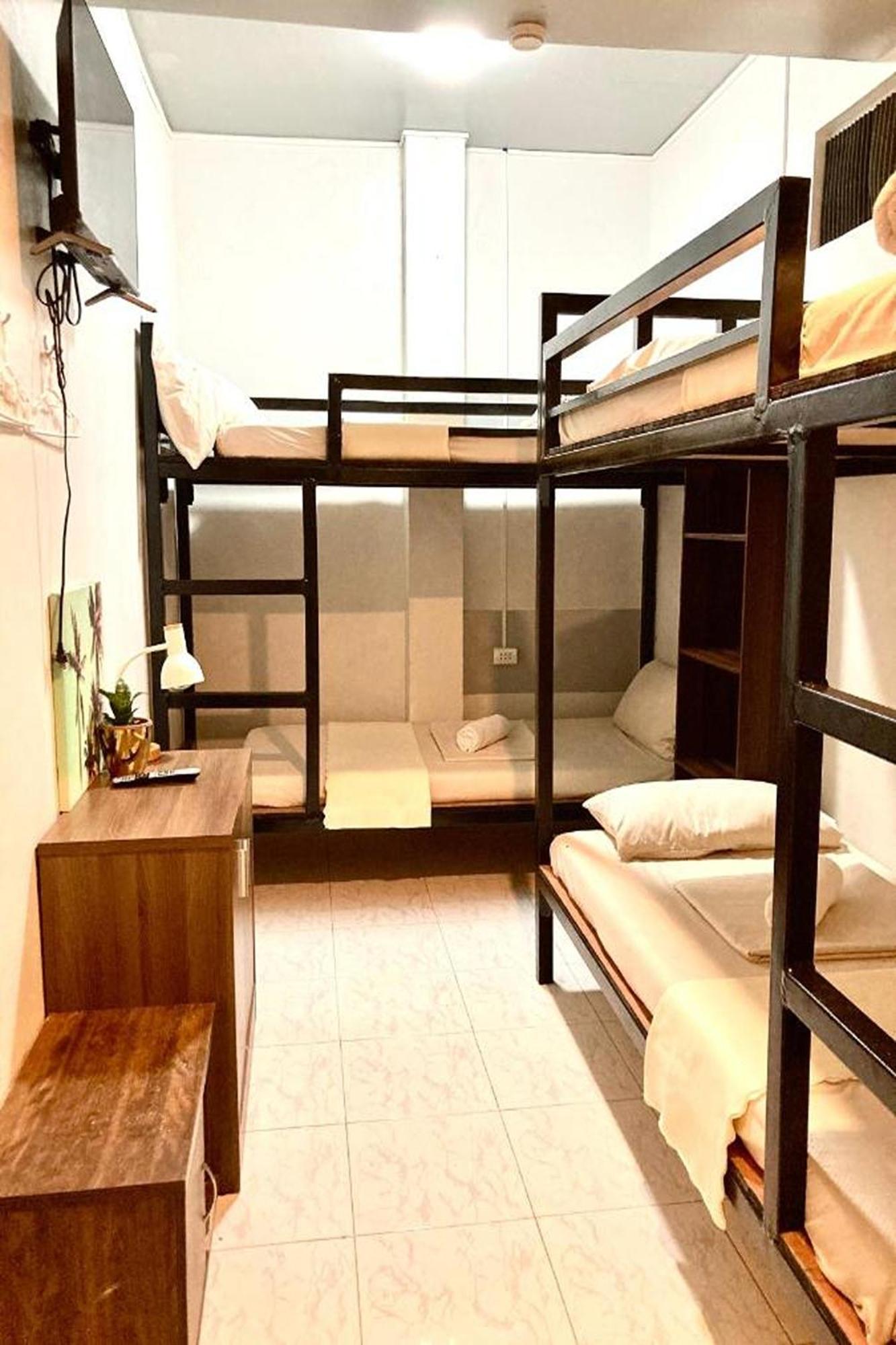 Hometel Barrio House Mactan Lapu-Lapu City Esterno foto
