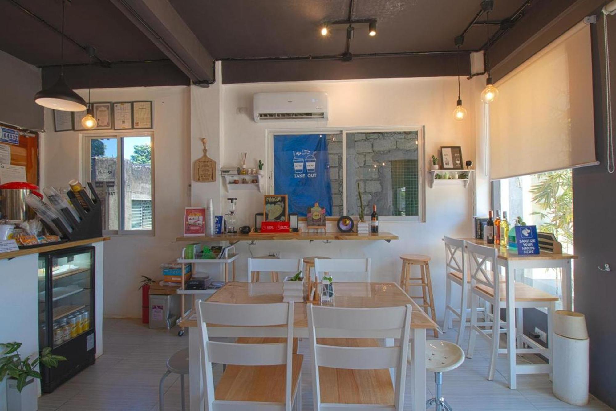 Hometel Barrio House Mactan Lapu-Lapu City Esterno foto